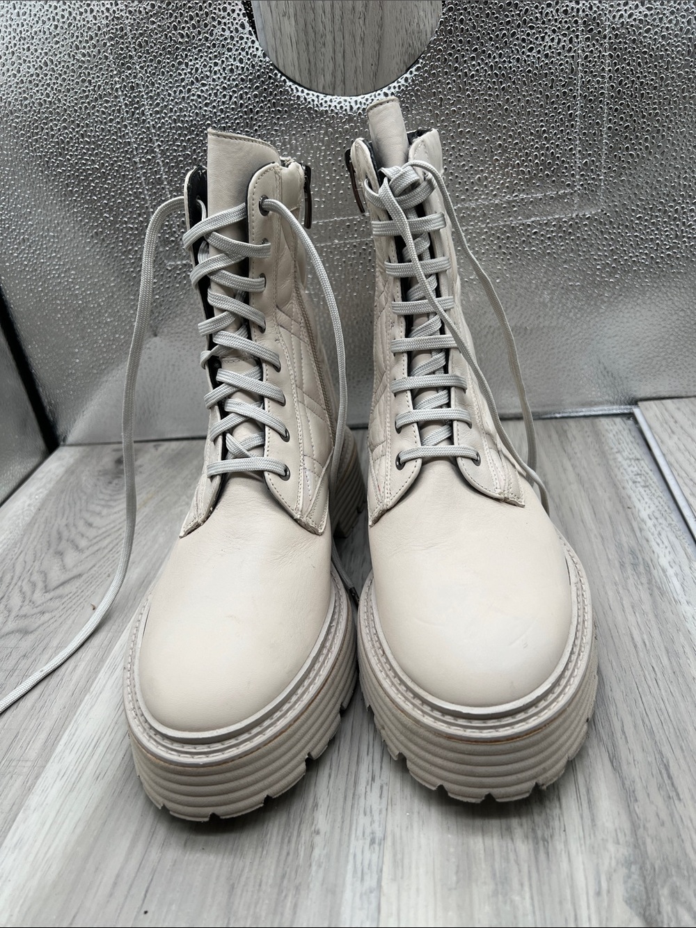 La Canadienne Yasmine Leather Bootie Natural White Size 39 EU 8.5 US